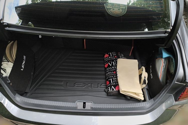 Used Lexus ES 2020 200 Excellence Edition Trunk