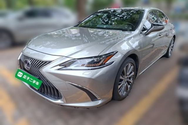 Used Lexus ES 2020 300h Premium Edition