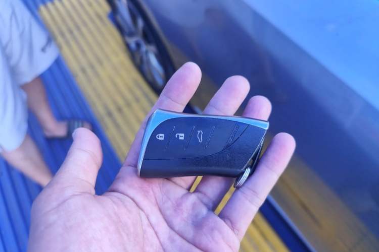 Used Lexus ES 2020 300h Premier Edition Vehicle Key