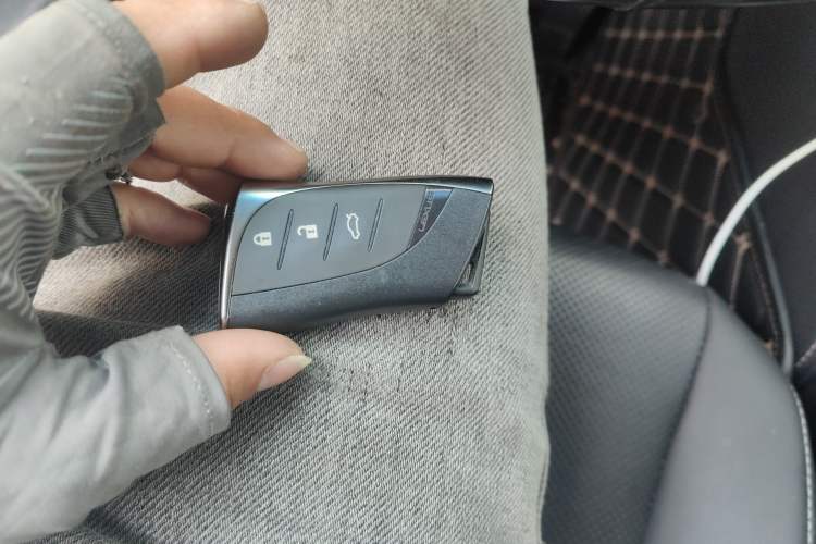 Used Lexus ES 2020 200 Excellence Edition Vehicle Key