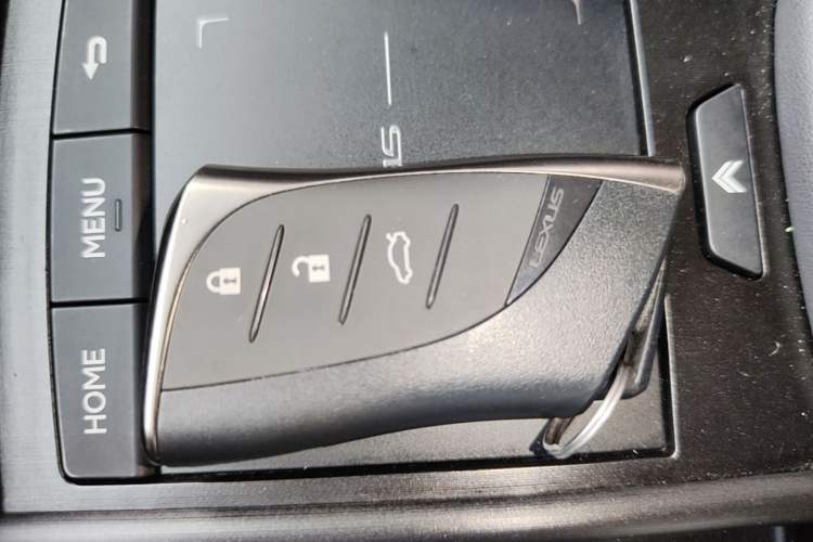 Used Lexus ES 2020 300h Premier Edition Vehicle Key
