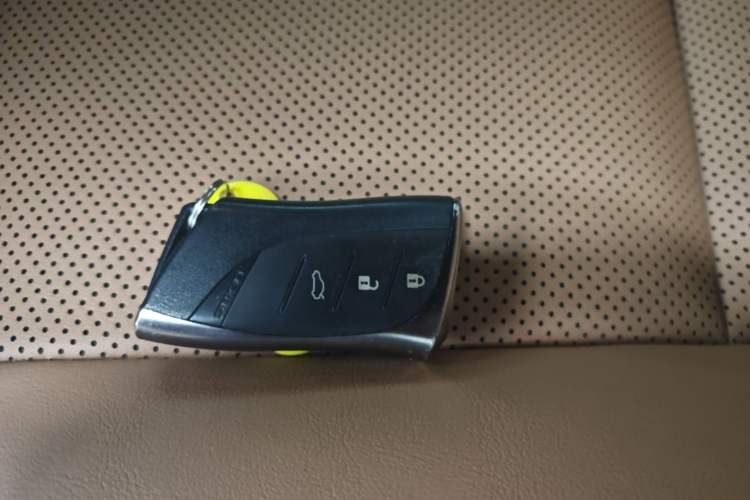 Used Lexus ES 2020 200 Excellence Edition Vehicle Key