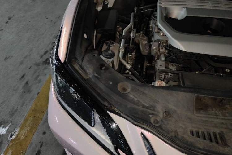Used Lexus ES 2020 200 Excellence Edition Engine Bay Right