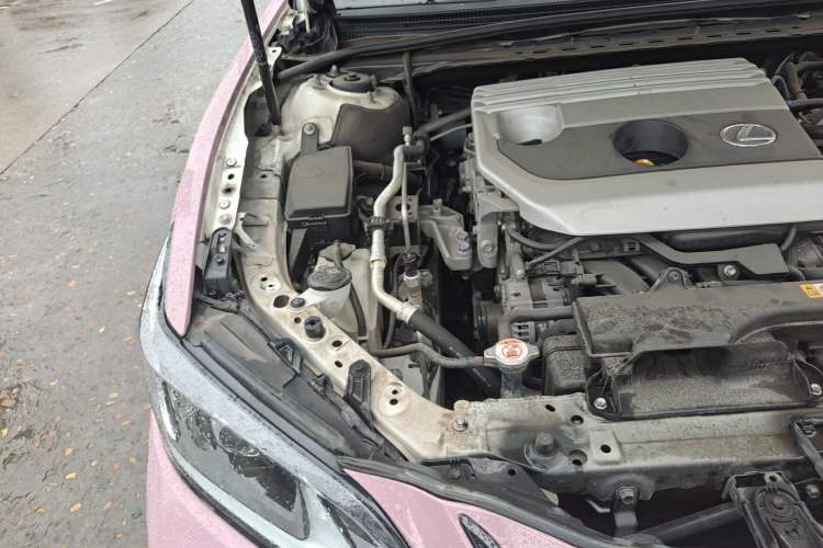 Used Lexus ES 2020 200 Excellence Edition Engine Bay Right