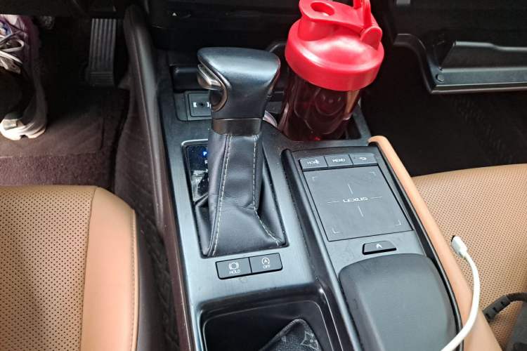 Used Lexus ES 2020 200 Excellence Edition Gear Lever