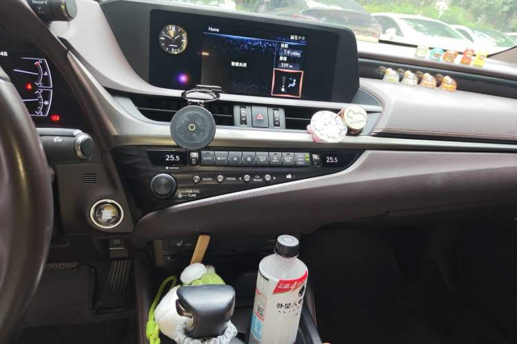 Used Lexus ES 2020 200 Excellence Edition Audio And AC Panel