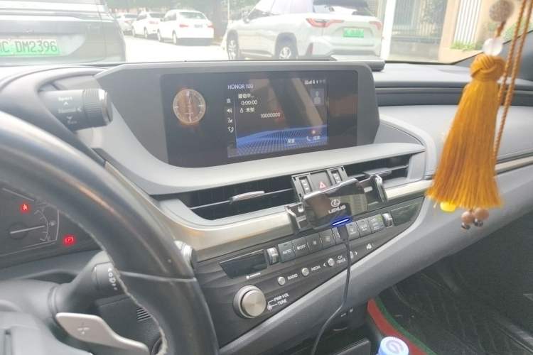 Used Lexus ES 2020 200 Excellence Edition Audio And AC Panel