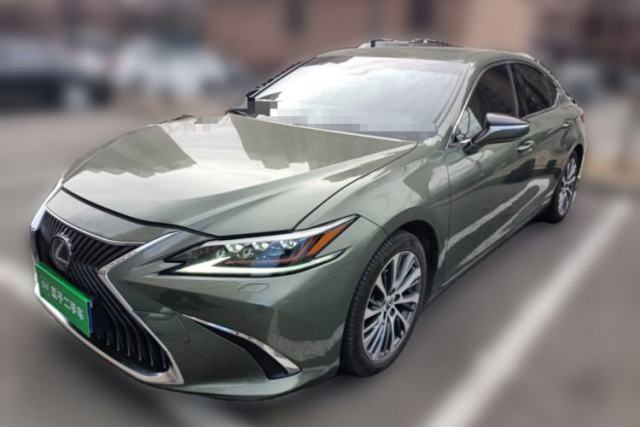 Used Lexus ES 2020 300h Deluxe Edition