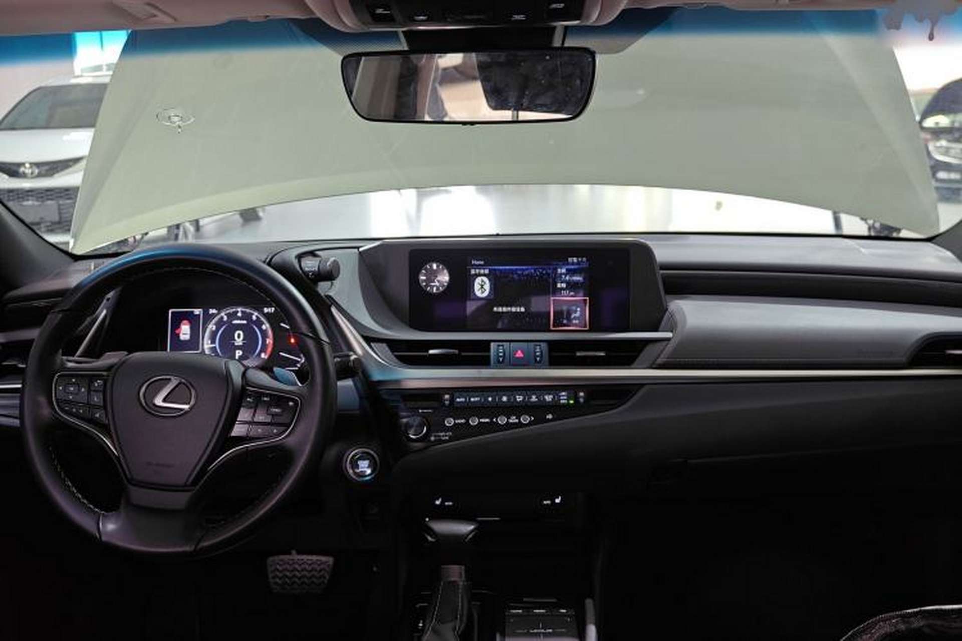 Used Lexus ES 2020 200 Excellence Edition Center Console