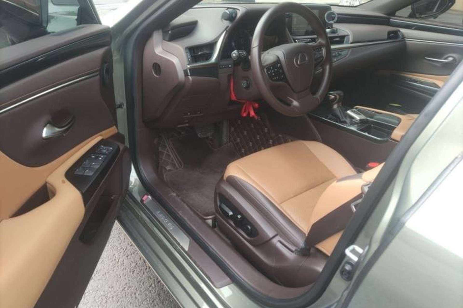 Used Lexus ES 2020 200 Excellence Edition Driver Seat