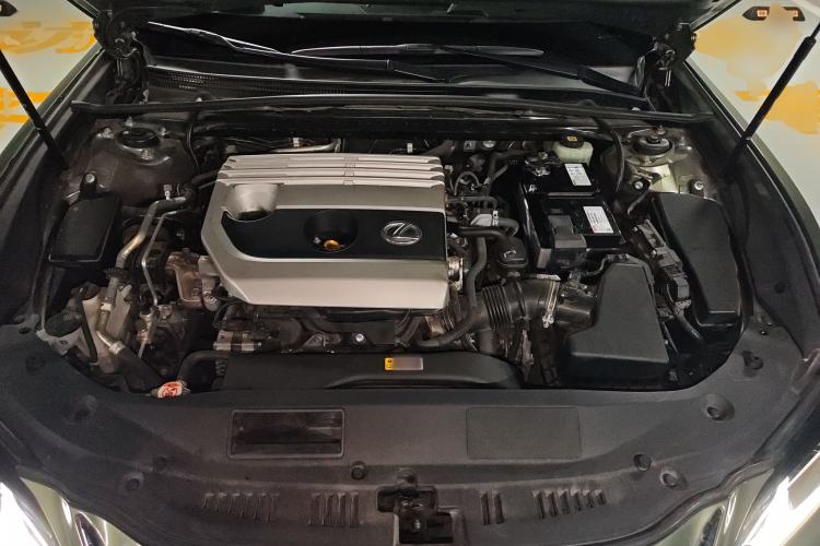 Used Lexus ES 2020 200 Excellence Edition Engine Bay