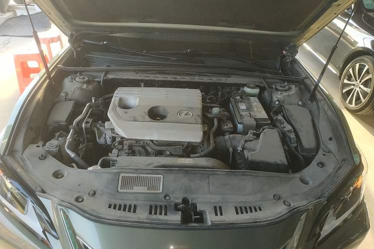 Used Lexus ES 2020 200 Excellence Edition Engine Bay