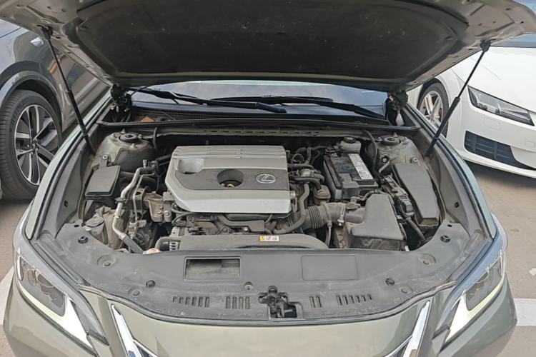 Used Lexus ES 2020 200 Excellence Edition Engine Bay