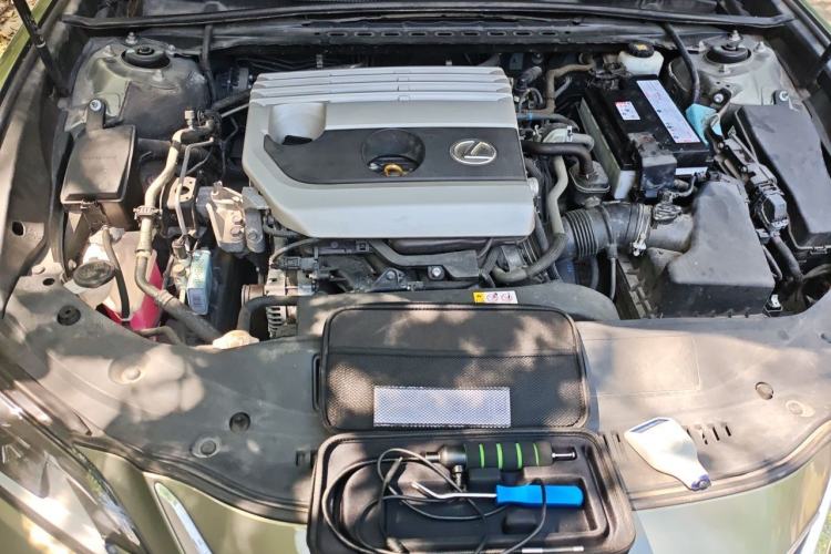 Used Lexus ES 2020 200 Excellence Edition Engine Bay