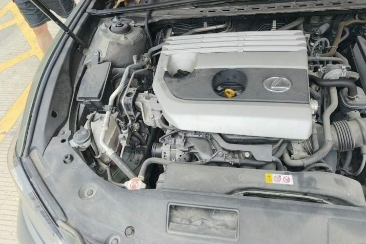 Used Lexus ES 2020 200 Excellence Edition Engine Bay Right