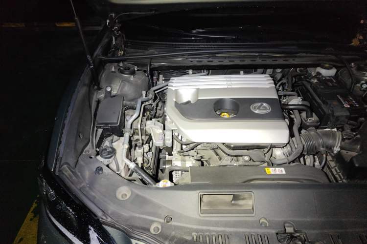 Used Lexus ES 2020 200 Excellence Edition Engine Bay Right