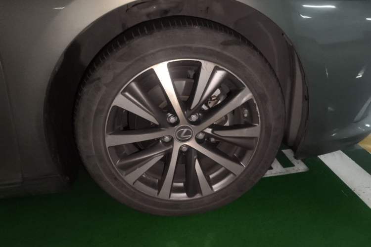 Used Lexus ES 2020 300h Premier Edition Exterior 1