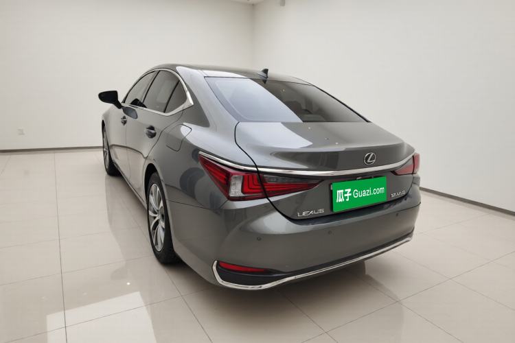 Used Lexus ES 2020 200 Excellence Edition Exterior 3