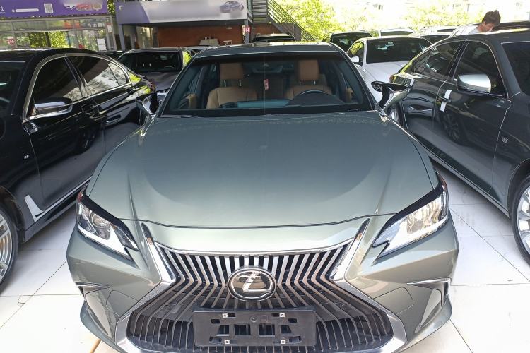Used Lexus ES 2020 200 Excellence Edition Front