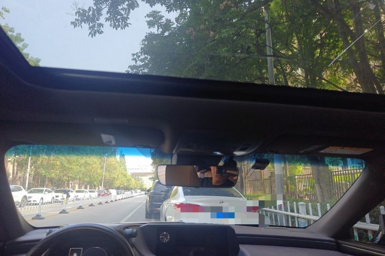 Used Lexus ES 2020 200 Excellence Edition Headliner