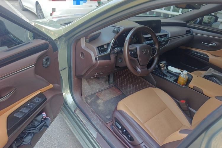 Used Lexus ES 2020 200 Excellence Edition Interior 3