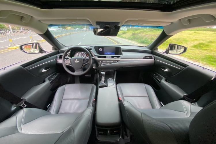 Used Lexus ES 2020 200 Excellence Edition Interior 7