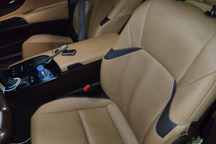 Used Lexus ES 2020 200 Excellence Edition Left Front Seat