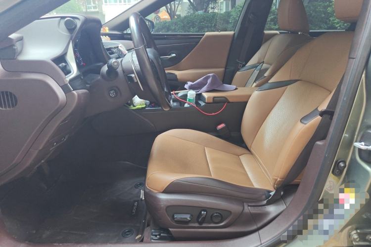 Used Lexus ES 2020 200 Excellence Edition Left Front Seat