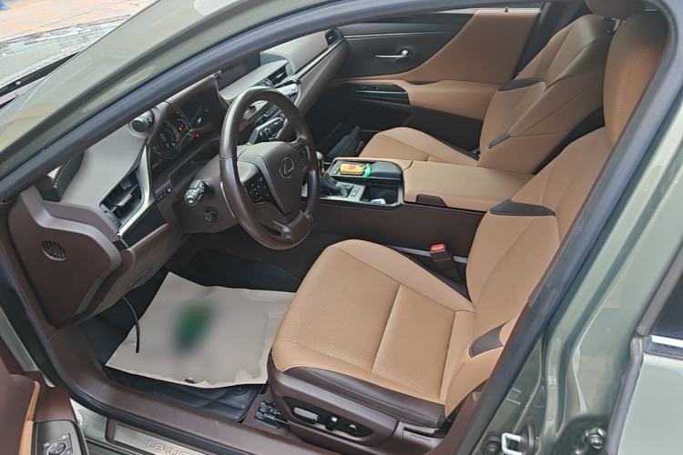 Used Lexus ES 2020 200 Excellence Edition Left Front Seat