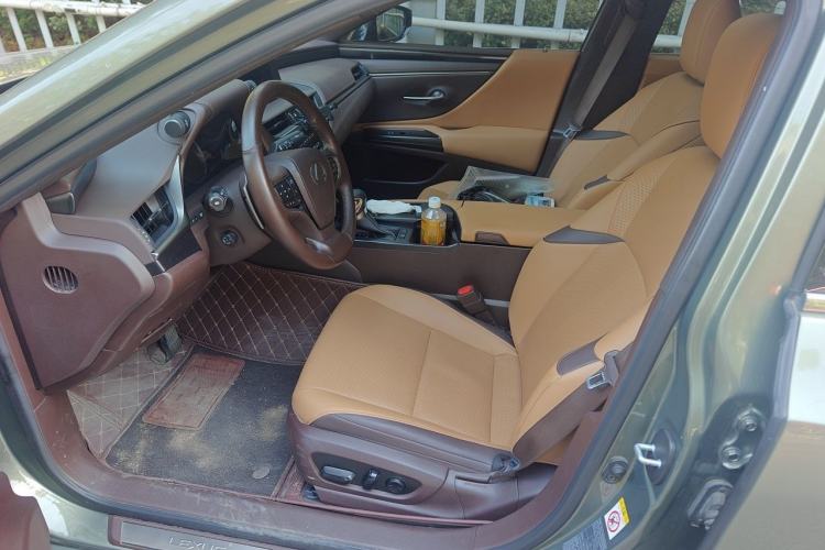 Used Lexus ES 2020 200 Excellence Edition Left Front Seat