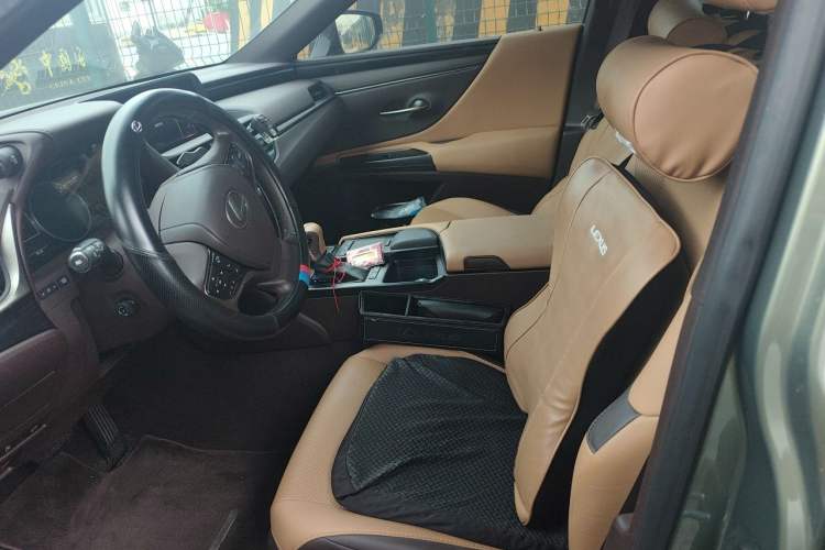 Used Lexus ES 2020 300h Premier Edition Left Front Seat