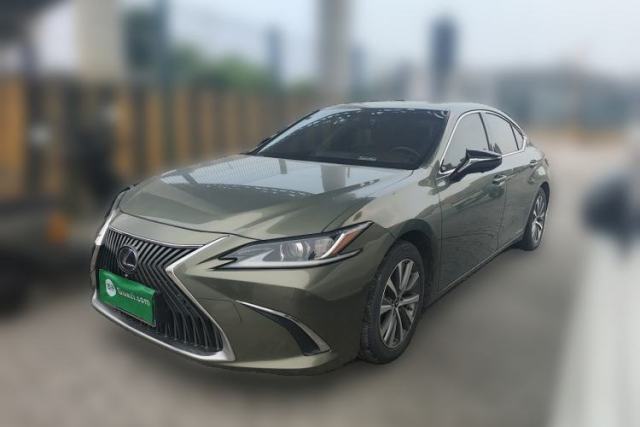 Used Lexus ES 2020 300h Premier Edition