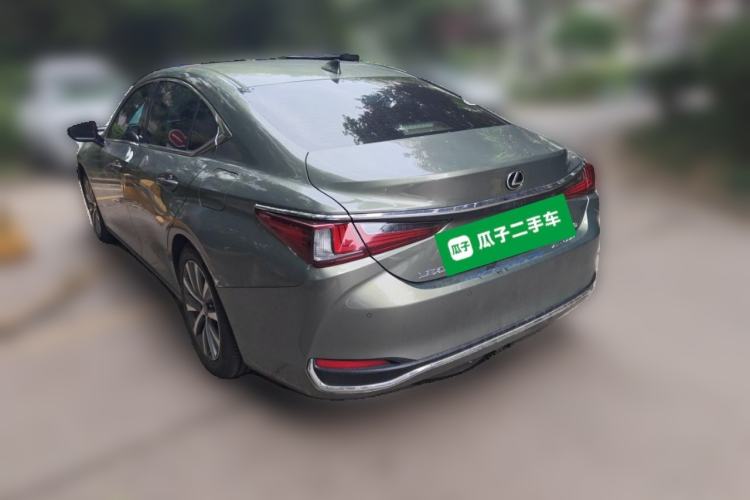 Used Lexus ES 2020 200 Excellence Edition Rear Left 45 Deg