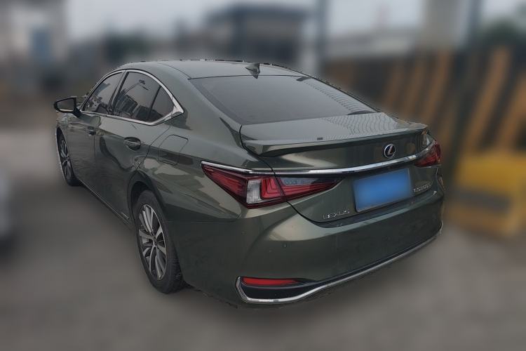 Used Lexus ES 2020 300h Premier Edition Rear Left 45 Deg