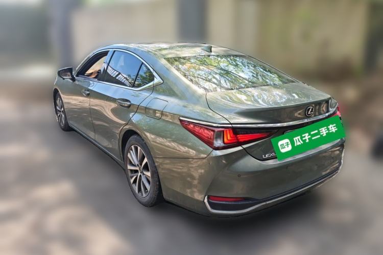 Used Lexus ES 2020 200 Excellence Edition Rear Left 45 Deg