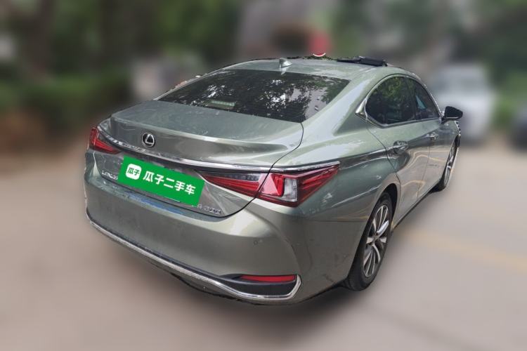Used Lexus ES 2020 200 Excellence Edition Rear Right 45 Deg