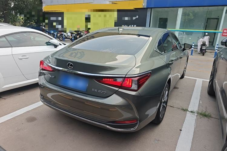 Used Lexus ES 2020 200 Excellence Edition Rear Right 45 Deg