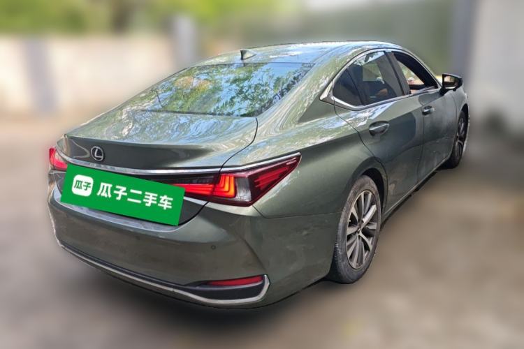 Used Lexus ES 2020 200 Excellence Edition Rear Right 45 Deg