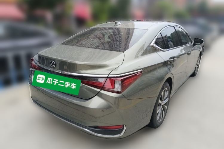 Used Lexus ES 2020 200 Excellence Edition Rear Right 45 Deg