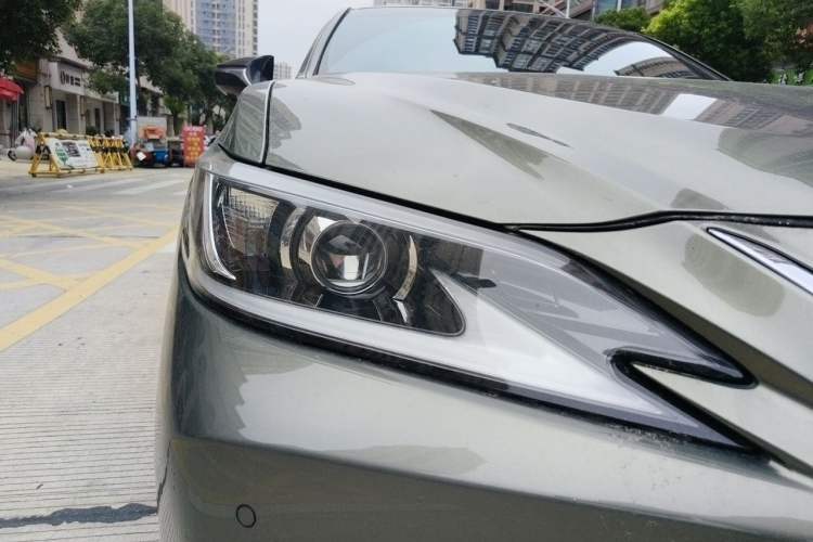Used Lexus ES 2020 200 Excellence Edition Right Front Headlight