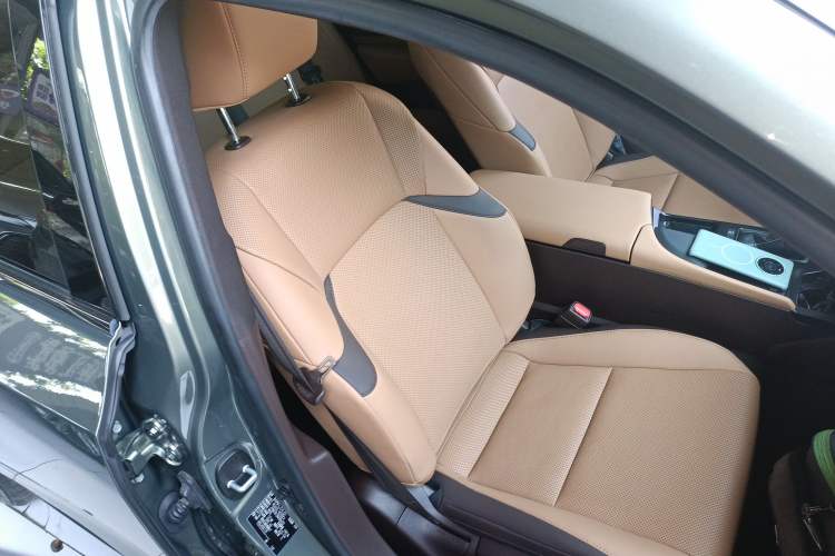Used Lexus ES 2020 200 Excellence Edition Right Front Seat