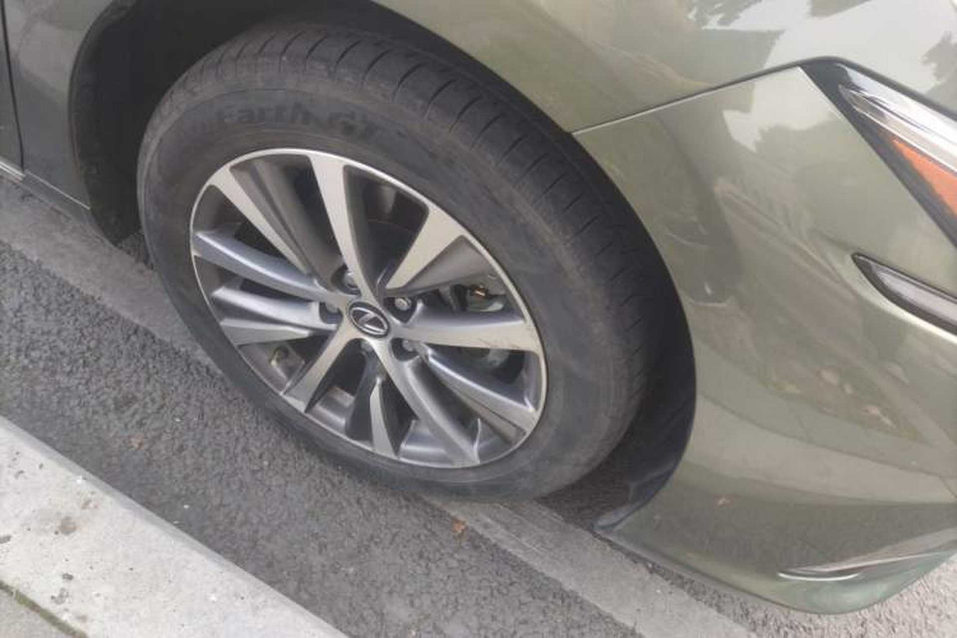 Used Lexus ES 2020 200 Excellence Edition Right Front Wheel Hub