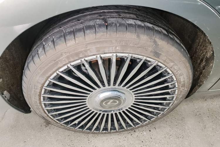 Used Lexus ES 2020 200 Excellence Edition Right Rear Wheel Hub
