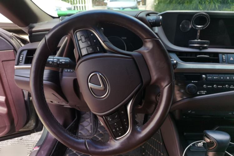 Used Lexus ES 2020 200 Excellence Edition Steering Wheel