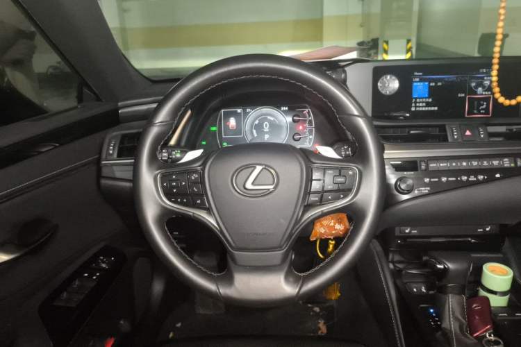 Used Lexus ES 2020 300h Premier Edition Steering Wheel