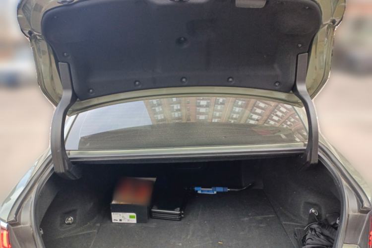 Used Lexus ES 2020 300h Deluxe Edition Trunk