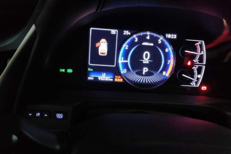Used Lexus ES 2020 200 Excellence Edition Odometer Close Up