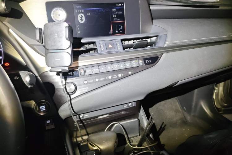 Used Lexus ES 2020 200 Excellence Edition Audio And AC Panel