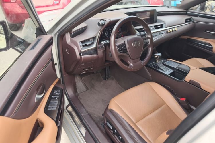 Used Lexus ES 2020 200 Excellence Edition Driver Seat
