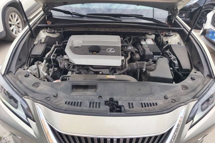Used Lexus ES 2020 200 Excellence Edition Engine Bay
